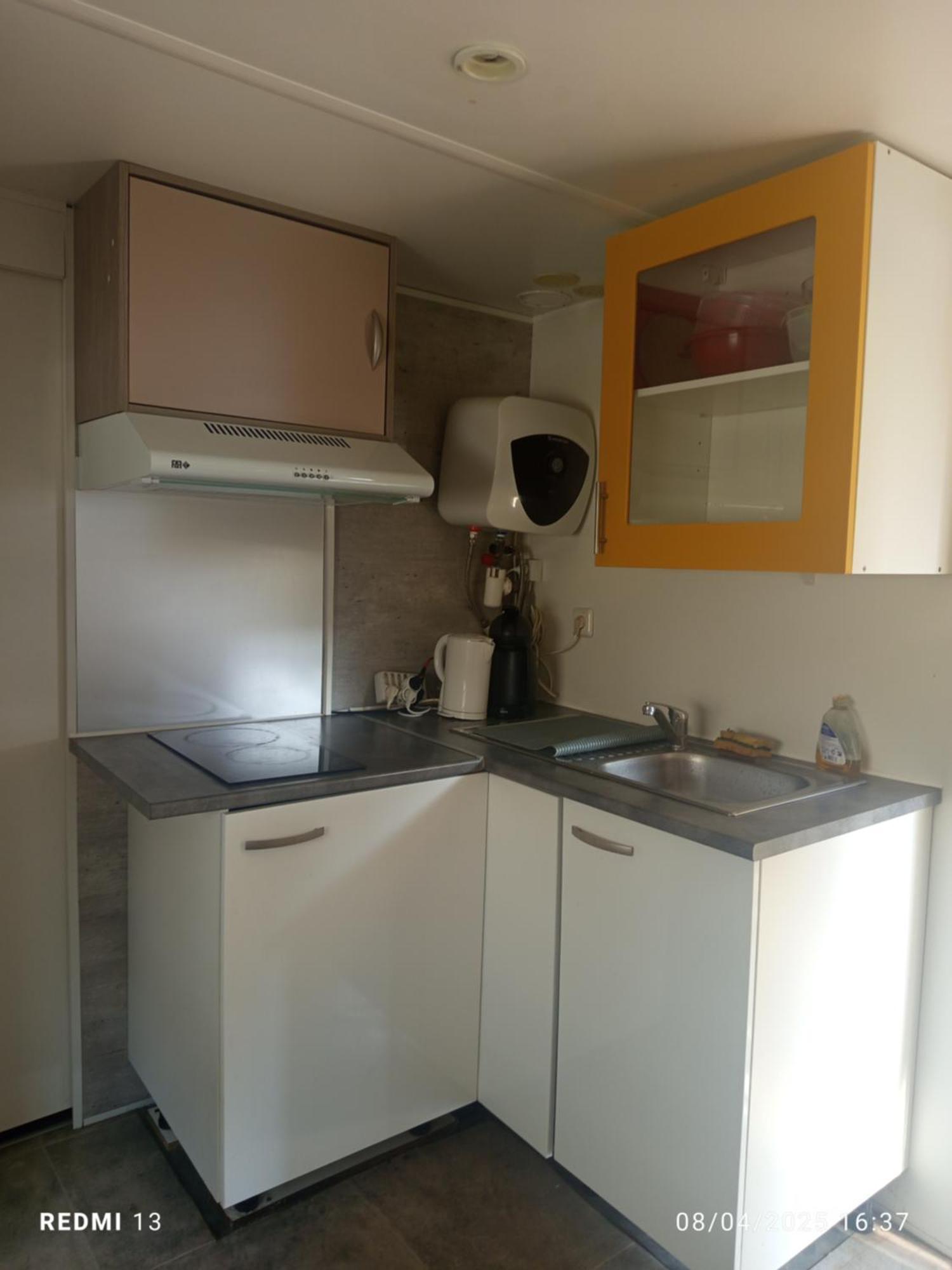 Vacances Familiales Dans Camping Avec Piscine Frejus Room photo